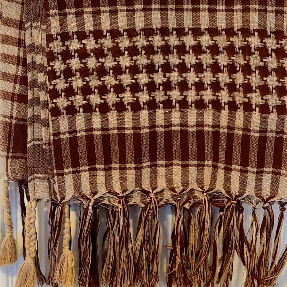 Scarf woven